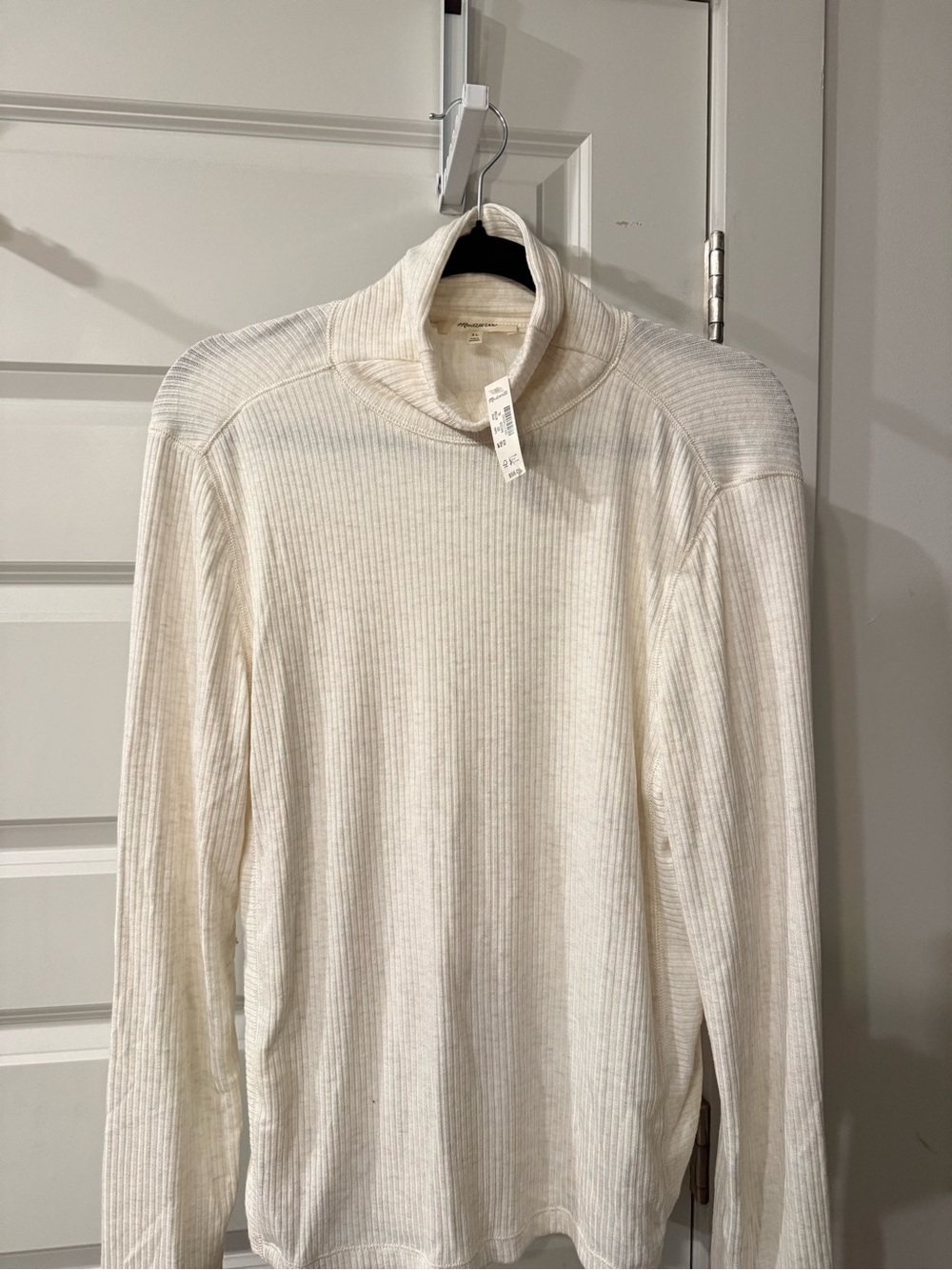 Women’s Turtleneck Sweater in Cream